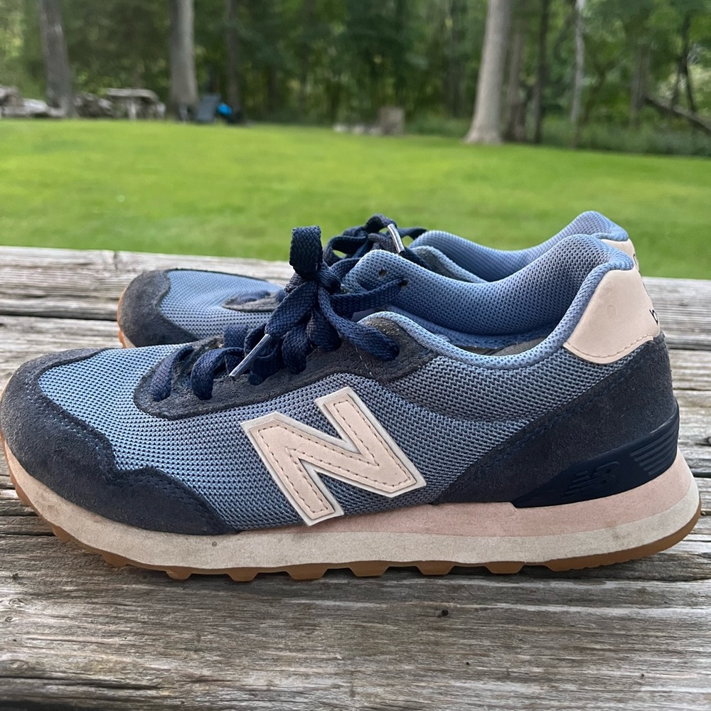 New Balance 515 Classic Blue & White Throwback Women's Sz 7 Sneakers (Boys 5.5)